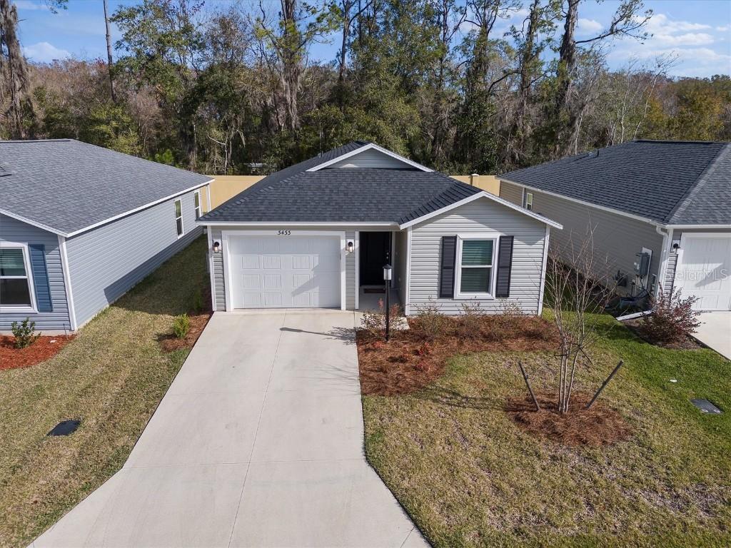 3433 Possehl Pl., The Villages, FL 32163