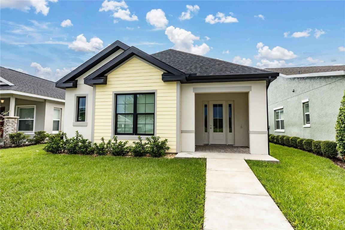 10619 Grand Oaks Blvd., Oxford, FL 34484
