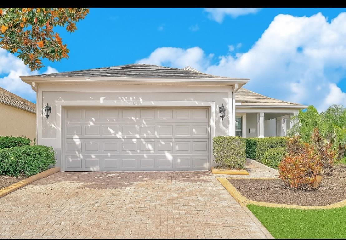 119 Crescent Moon Dr., Groveland, FL 34736