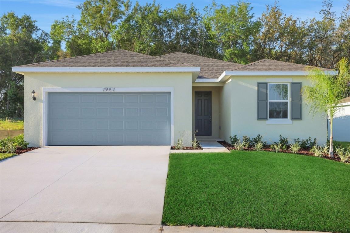 2992 Supermarine Rd., Tavares, FL 32778