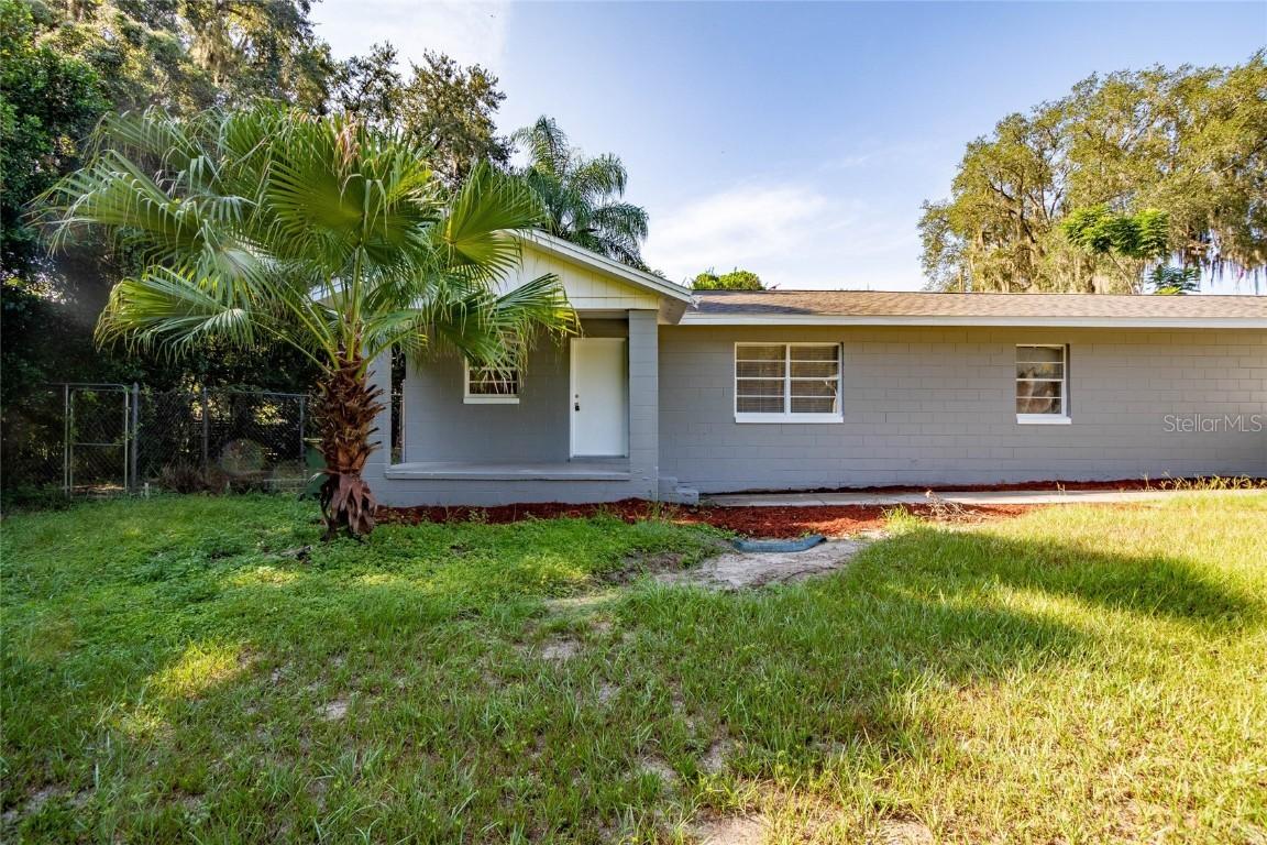 1118 Tuskegee St., Leesburg, FL 34748