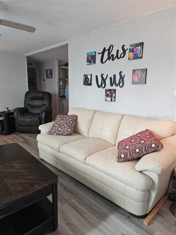 30 Riverview Dr., Fruitland Park, FL 34731