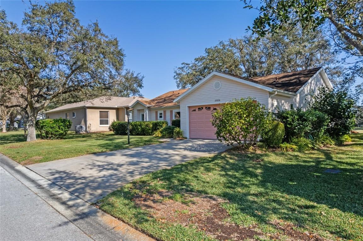 25236 River Crest Dr., Leesburg, FL 34748