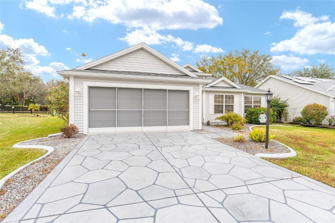2123 Barbosa Ct., The Villages, FL 32159