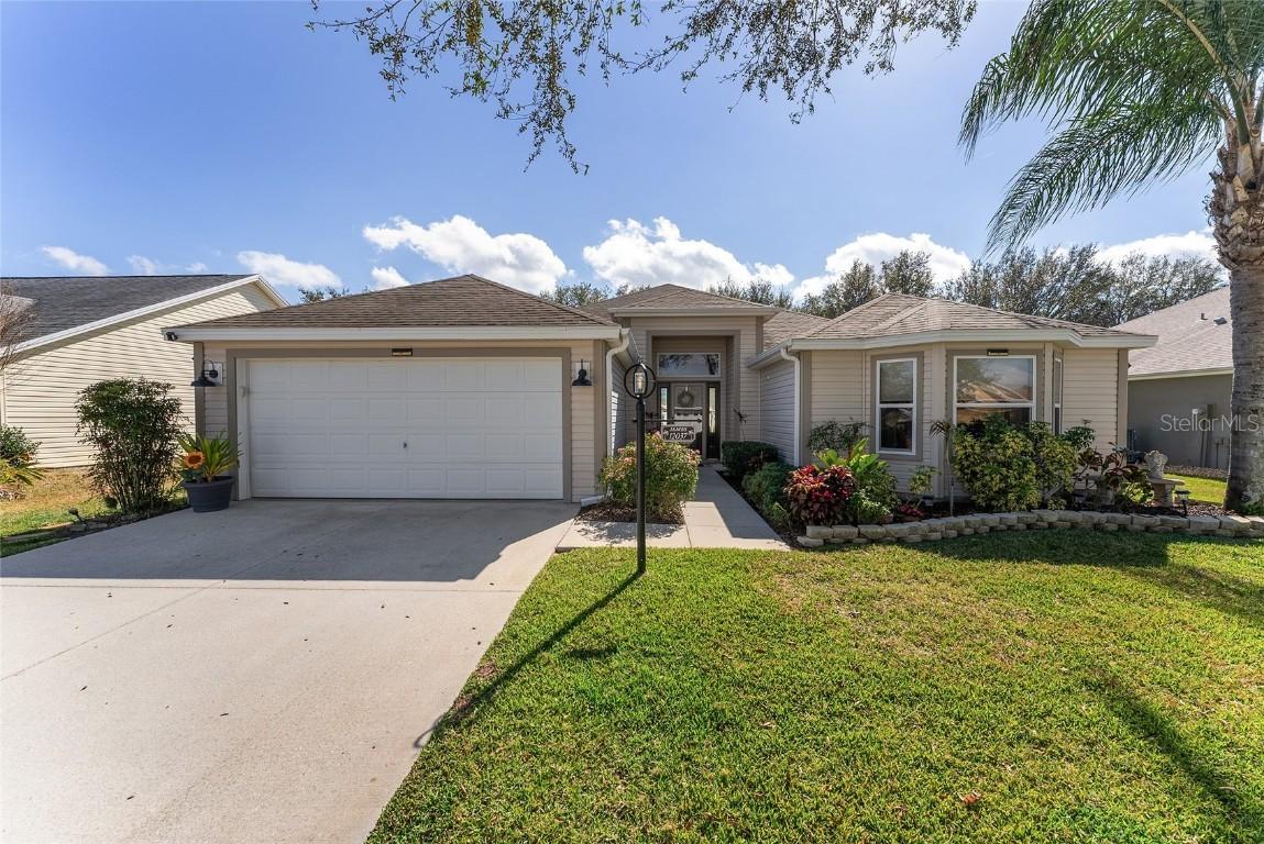 12037 NE 51st Cir., Oxford, FL 34484