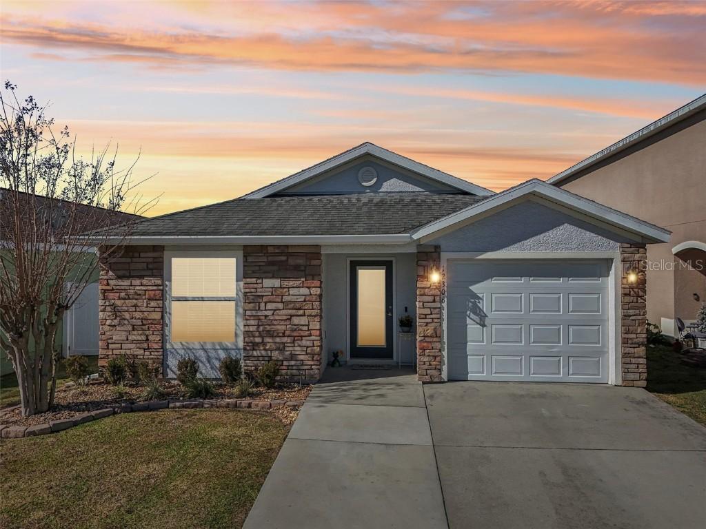 12306 NE 48th Way, Oxford, FL 34484