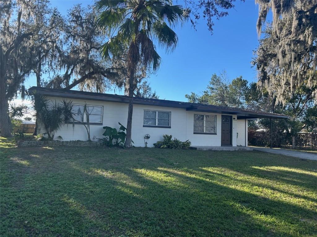 609 Scenic St., Leesburg, FL 34748