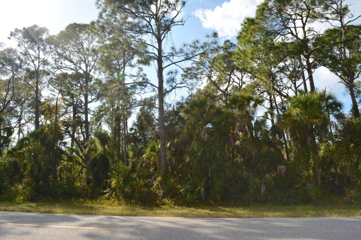 131 Collingswood Blvd., Port Charlotte, FL 33954