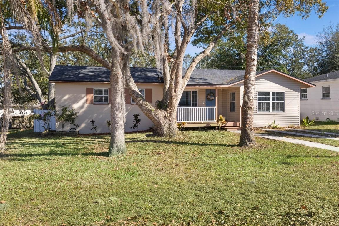 1333 Lakeview Dr, Clermont, FL 34711