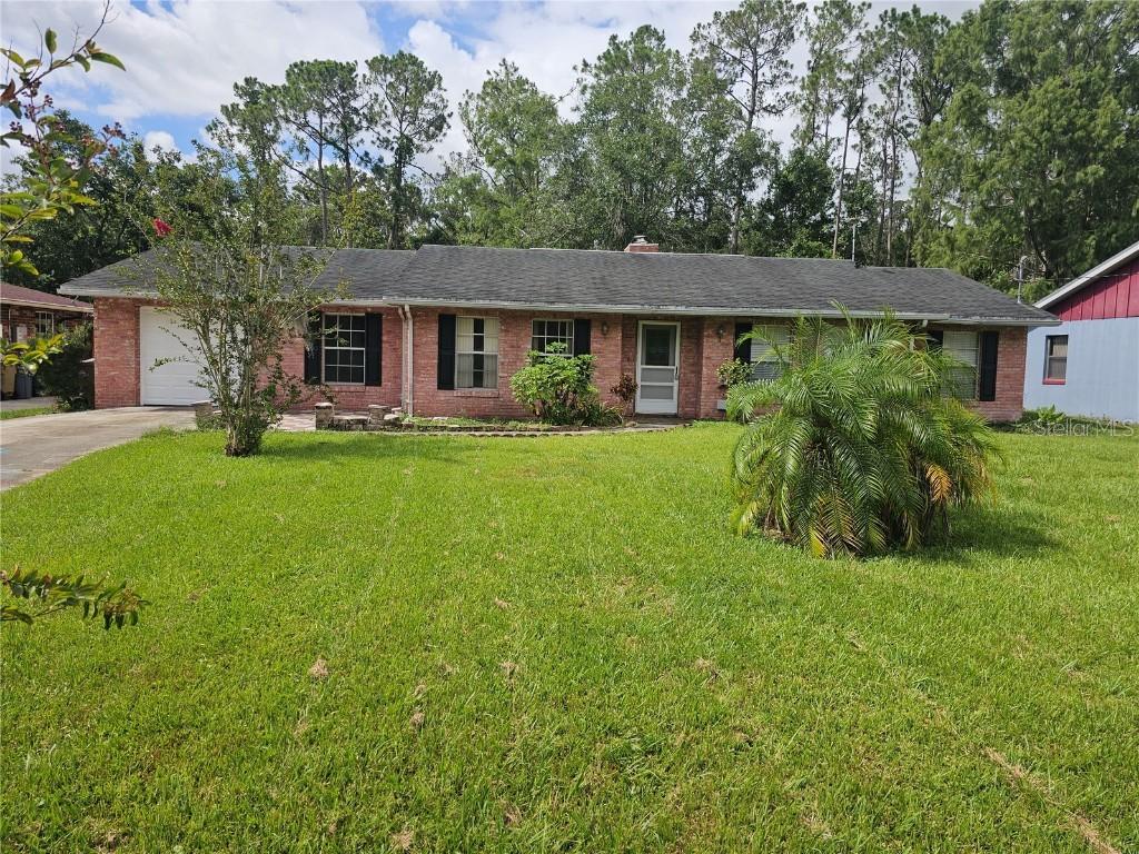 29 Lonesome Pine Tr., Yalaha, FL 34797