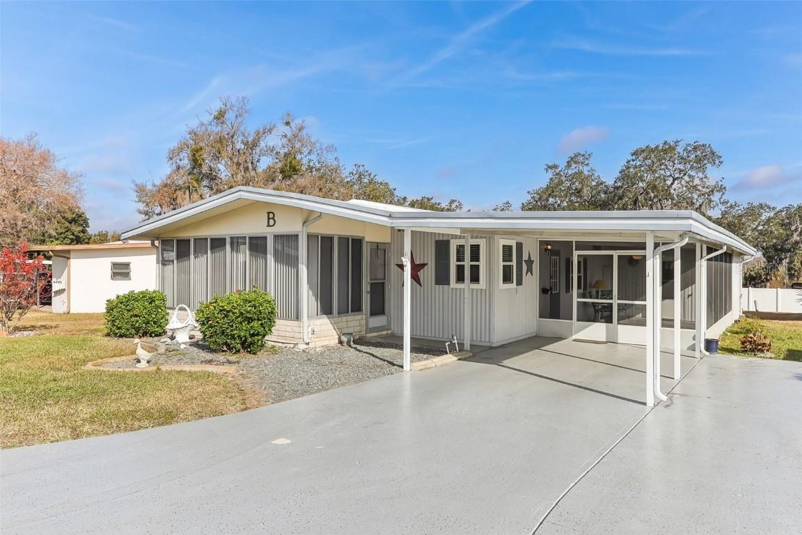 11 Orangewood Dr., Fruitland Park, FL 34731