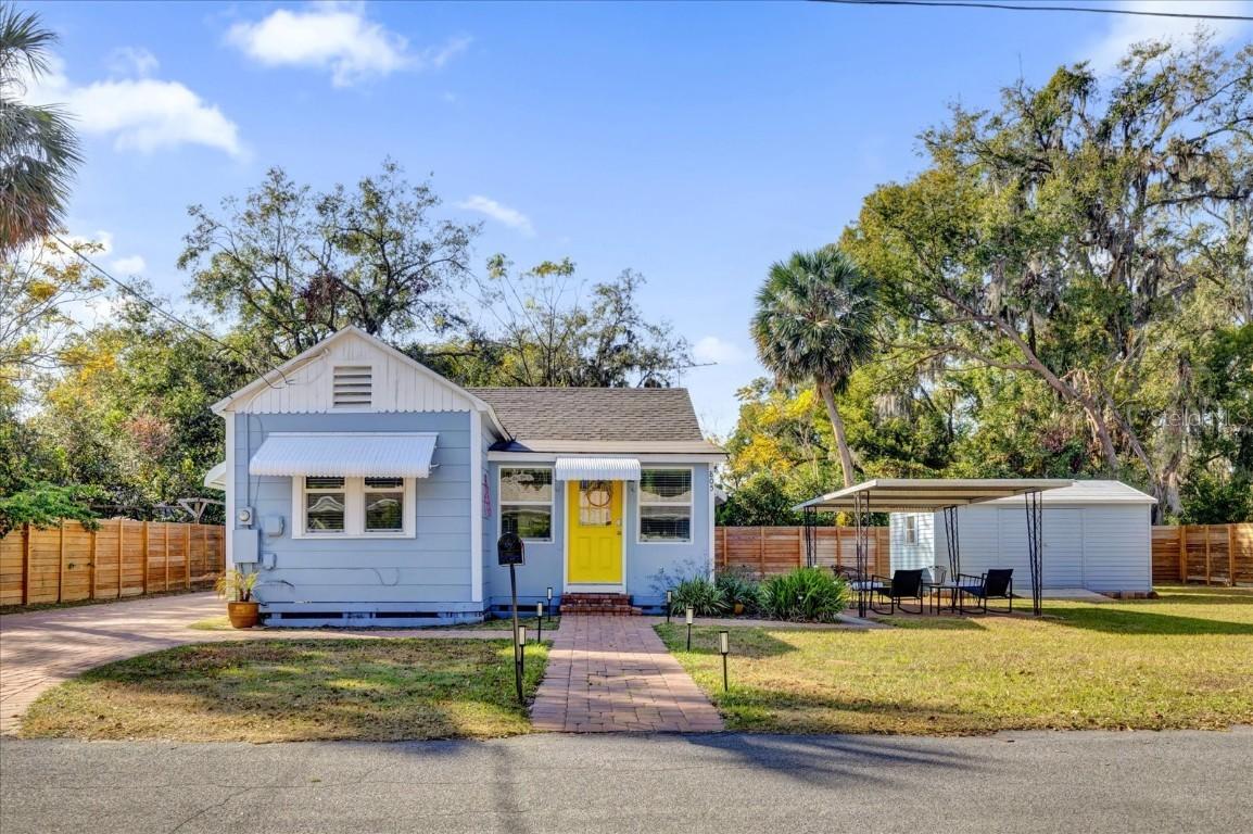 805 Hackett Ct., Mount Dora, FL 32757