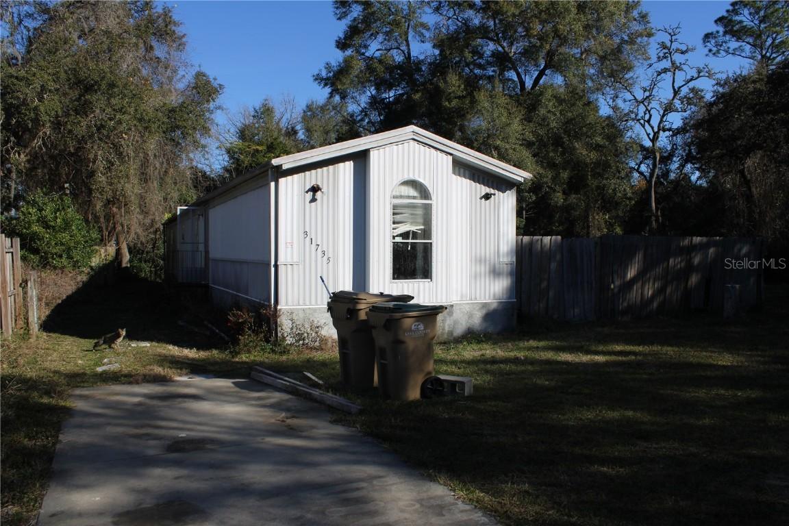 31735 S Lake Dr., Eustis, FL 32736