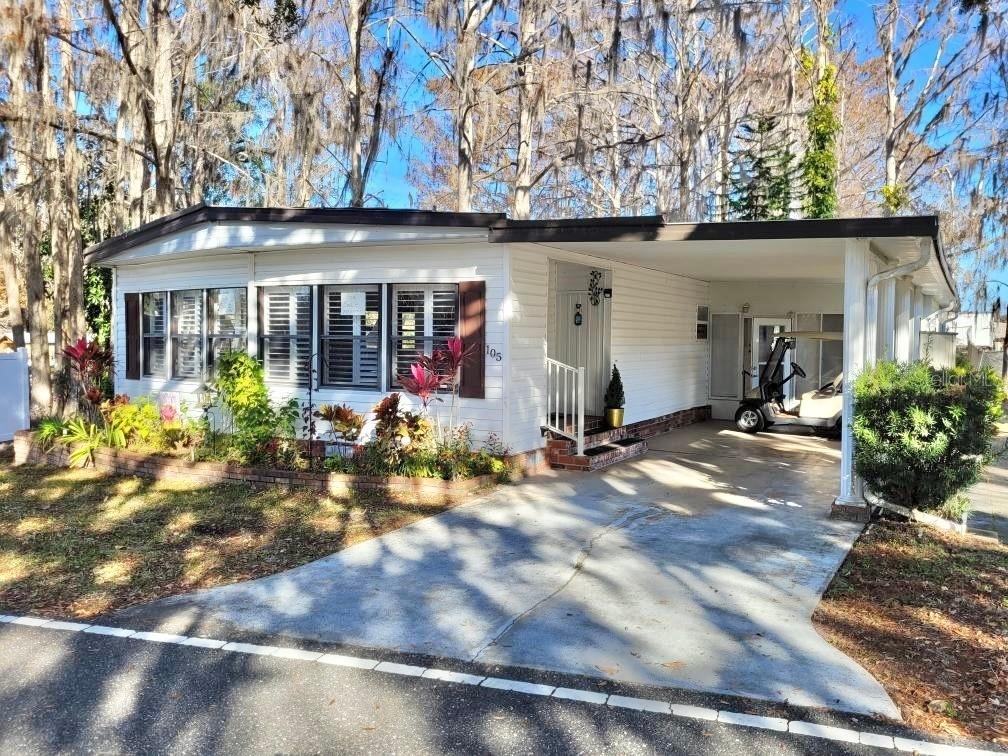 105 Royal Palm Dr., Leesburg, FL 34748
