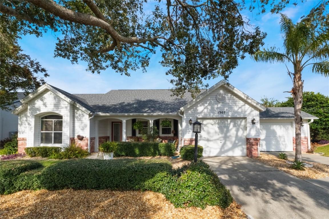 1307 Lopez Ln., The Villages, FL 32159