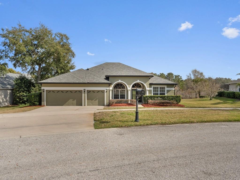 225 Sutherland Ct., Apopka, FL 32712