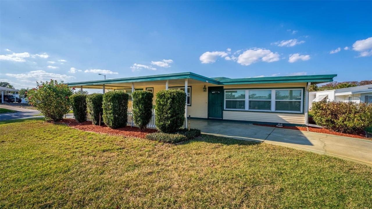 1139 Forest Ln., Tavares, FL 32778