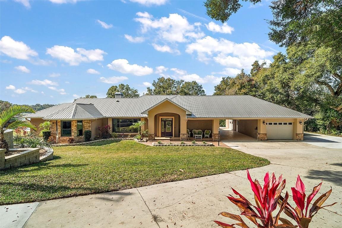 2251 Lakeside Ter., Eustis, FL 32726