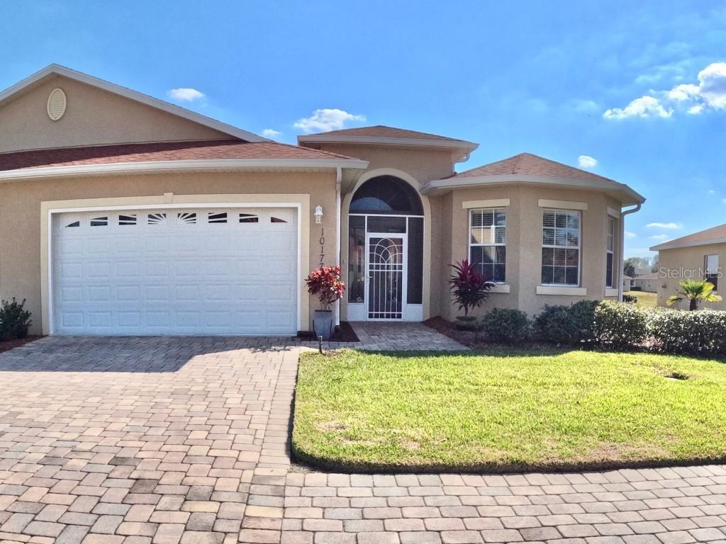 10177 Mainsail Dr., Oxford, FL 34484