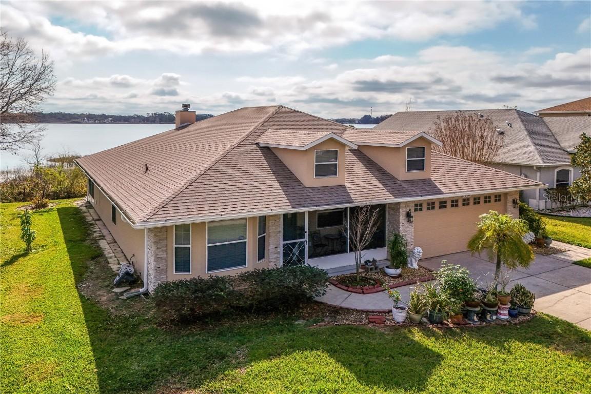 1739 Lake Villa Dr., Tavares, FL 32778