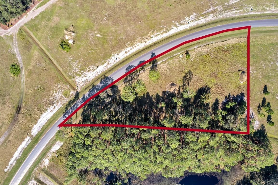 38514 Wooded Meadow Dr., Umatilla, FL 32784