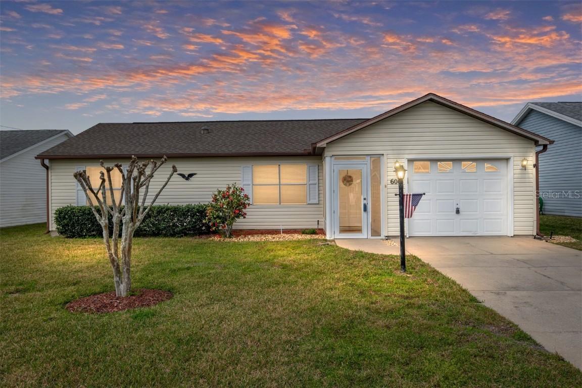 606 San Maria Street, Lady Lake, FL 32159