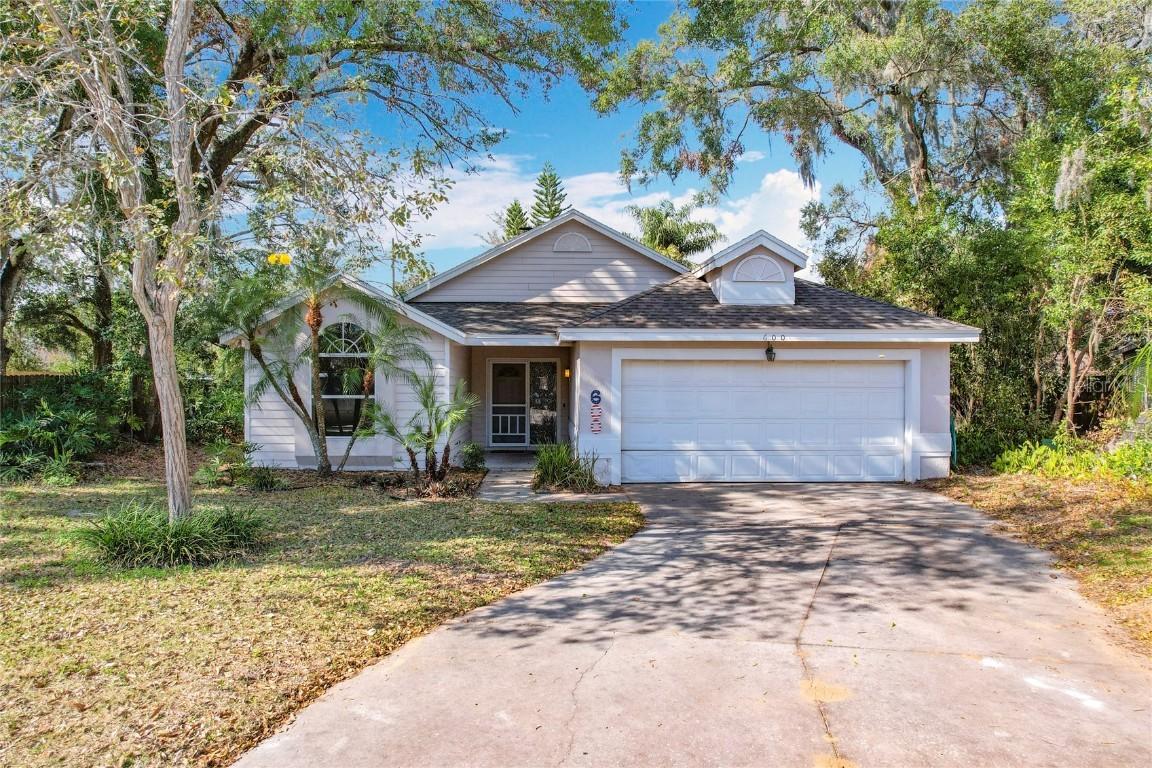 600 Arlington Ct., Eustis, FL 32726