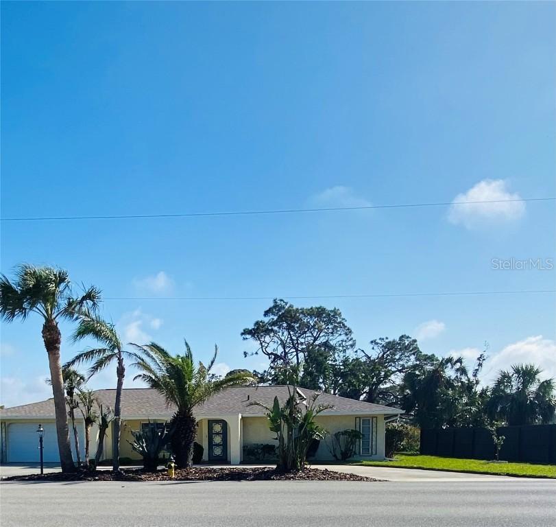933 Harbor Dr., Venice, FL 34285