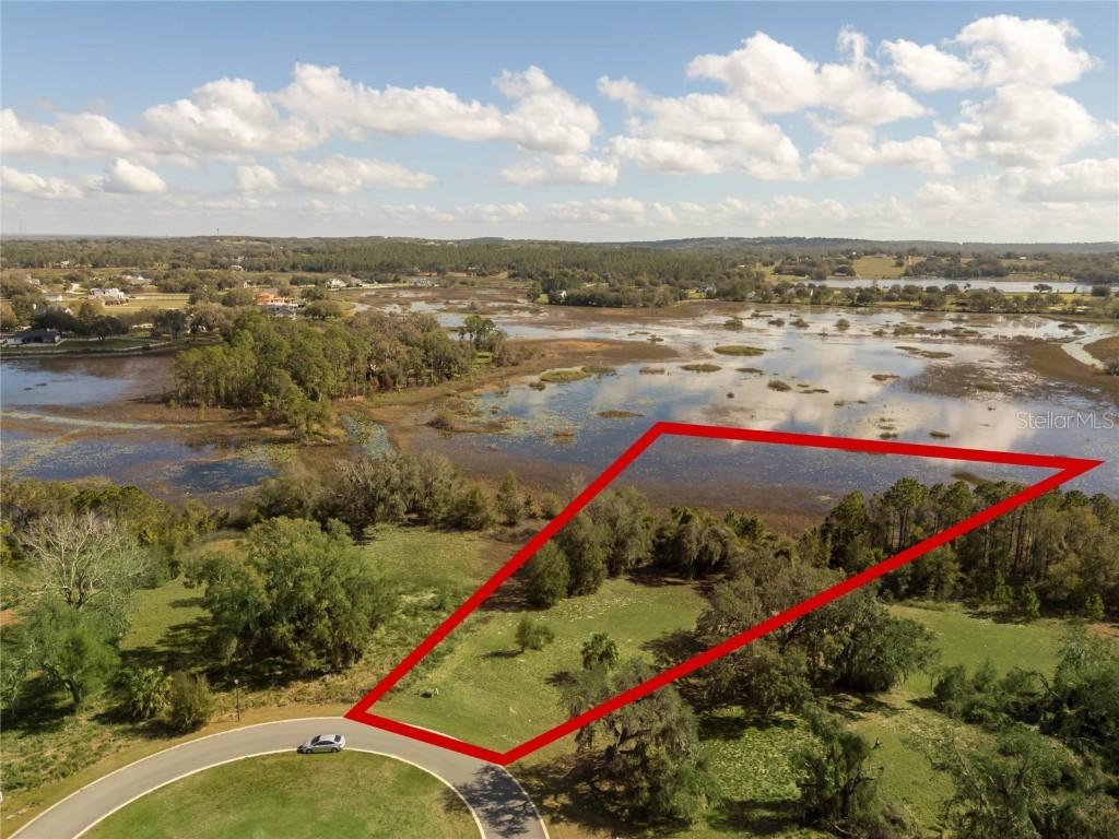 476 Long And Winding Rd, Howey In The Hills, FL 34737