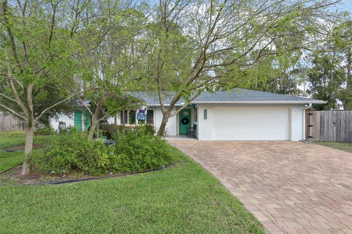 700 Azalea Ct., Mount Dora, FL 32757