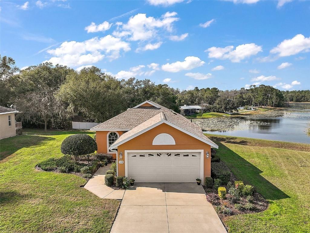 125 Twin Lake Cir., Umatilla, FL 32784