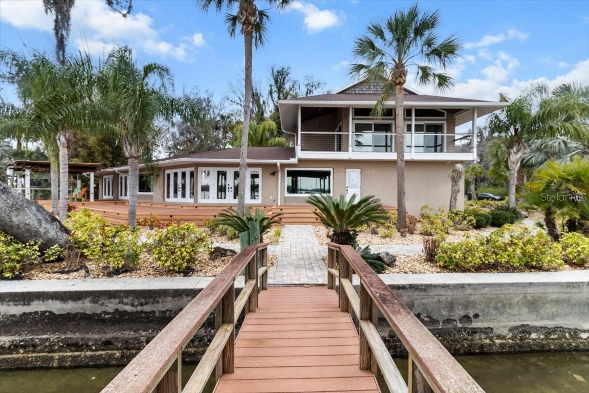 40 NW 12th Ave., Crystal River, FL 34428
