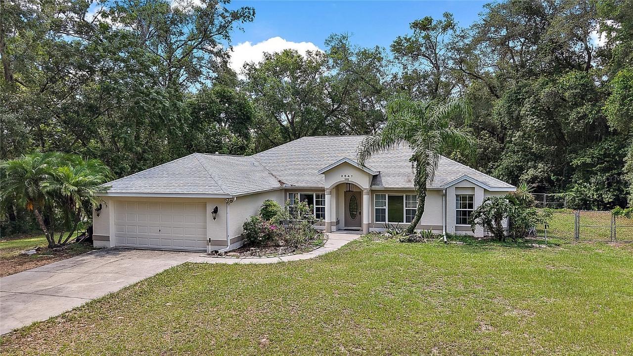 2541 Lake Griffin Rd., Lady Lake, FL 32159