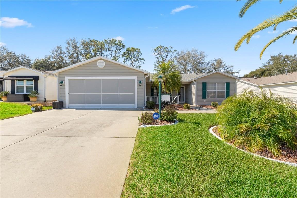 2738 Privada Dr., The Villages, FL 32162