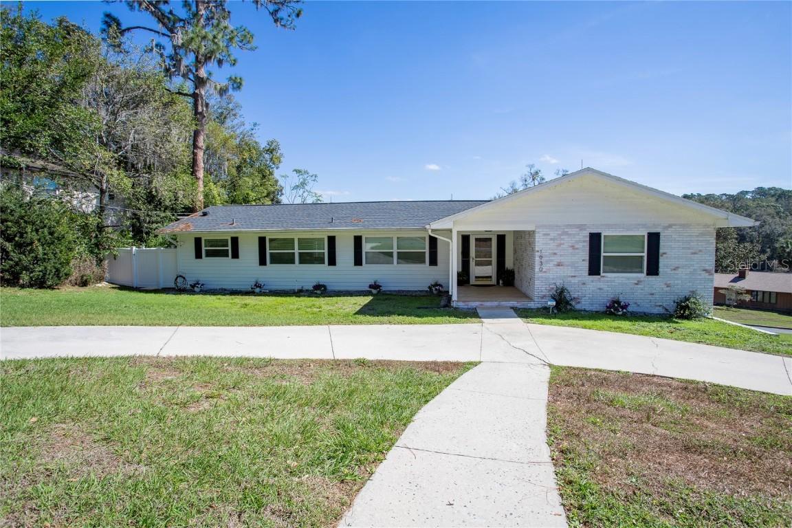 1930 Hilltop Dr., Mount Dora, FL 32757