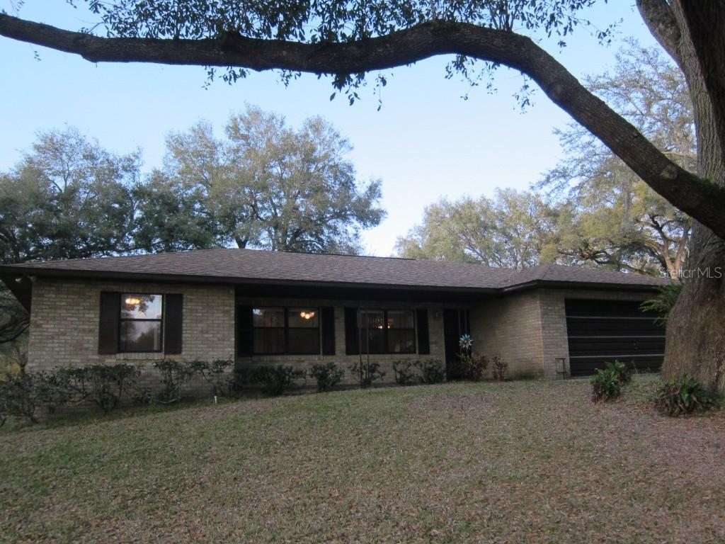 1009 Linda Glen Ave., Fruitland Park, FL 34731