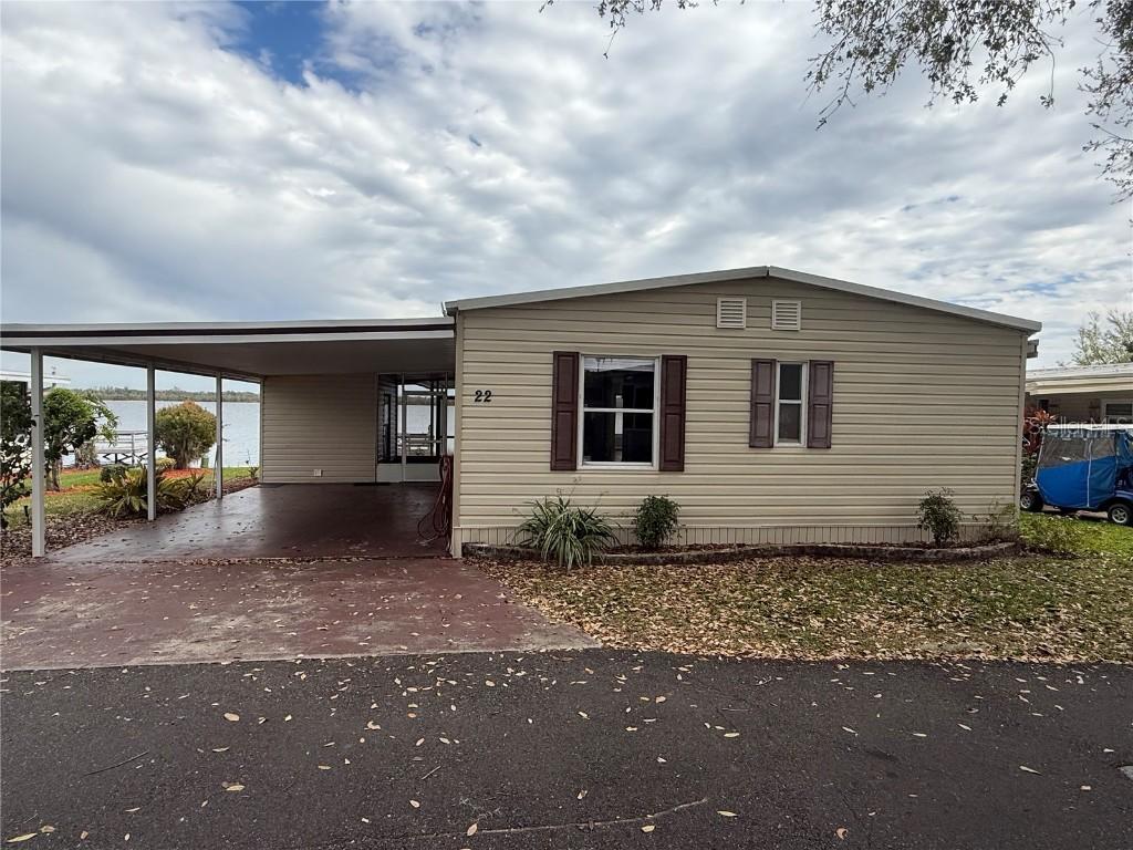 22 Big Tree Dr., Fruitland Park, FL 34731