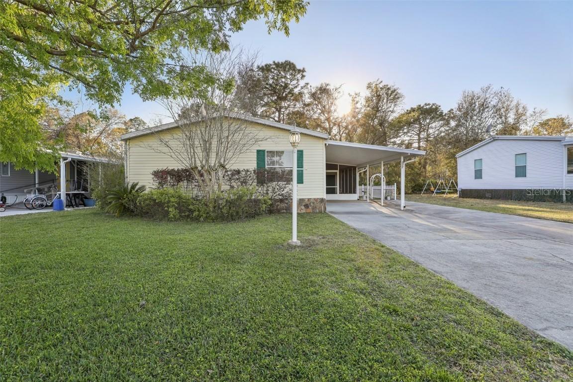2557 Karen Dr., Mount Dora, FL 32757
