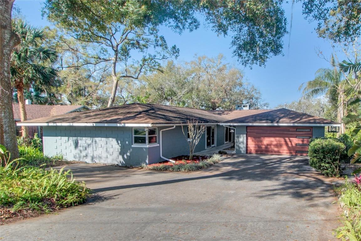 925 Northside Dr., Mount Dora, FL 32757