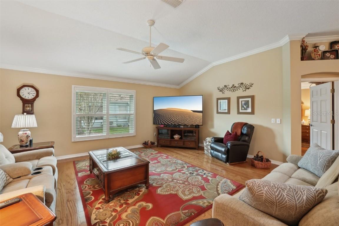 610 Espana St., The Villages, FL 32159