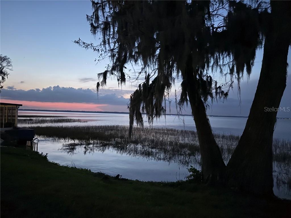 2225 Cypress Ct. #2C, Tavares, FL 32778