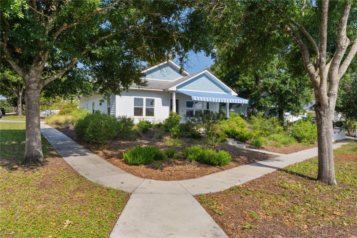 1013 Lake Elsie Dr., Tavares, FL 32778