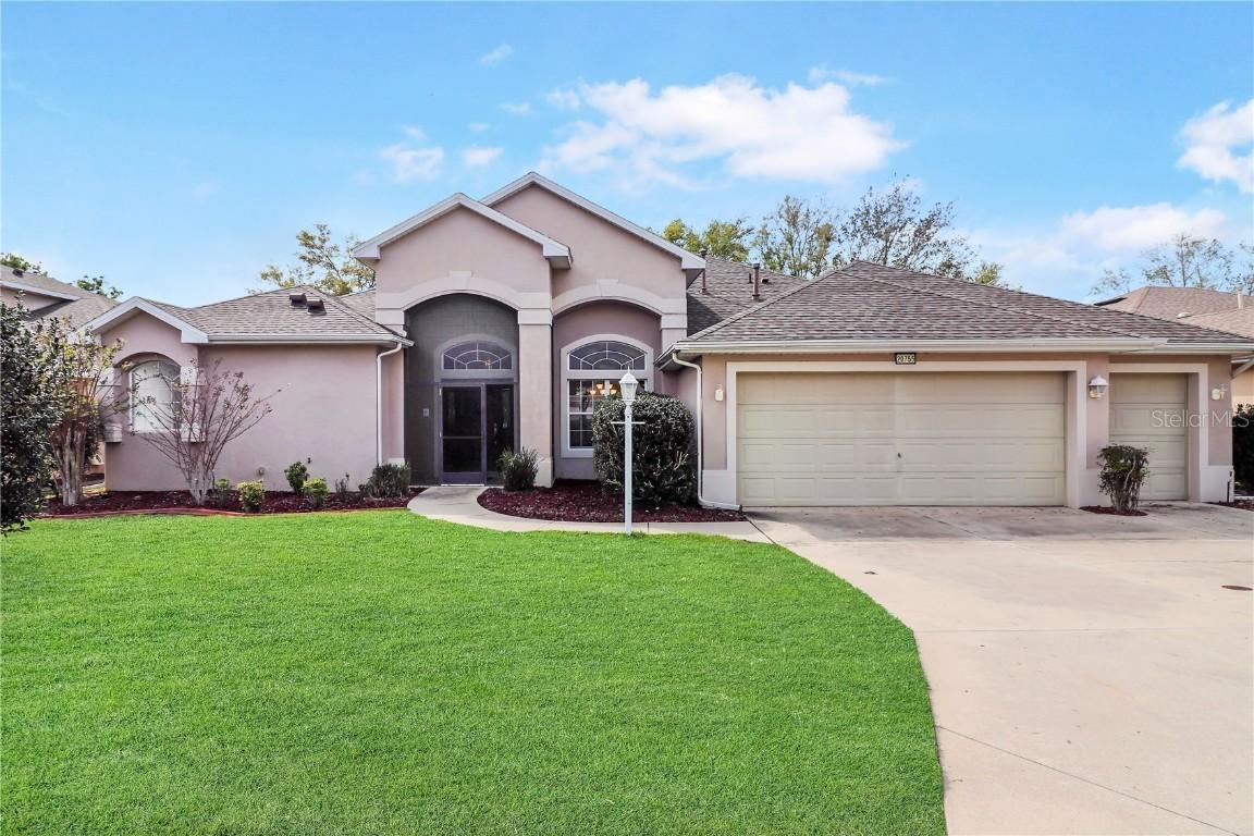 20755 Queen Alexandra Dr., Leesburg, FL 34748