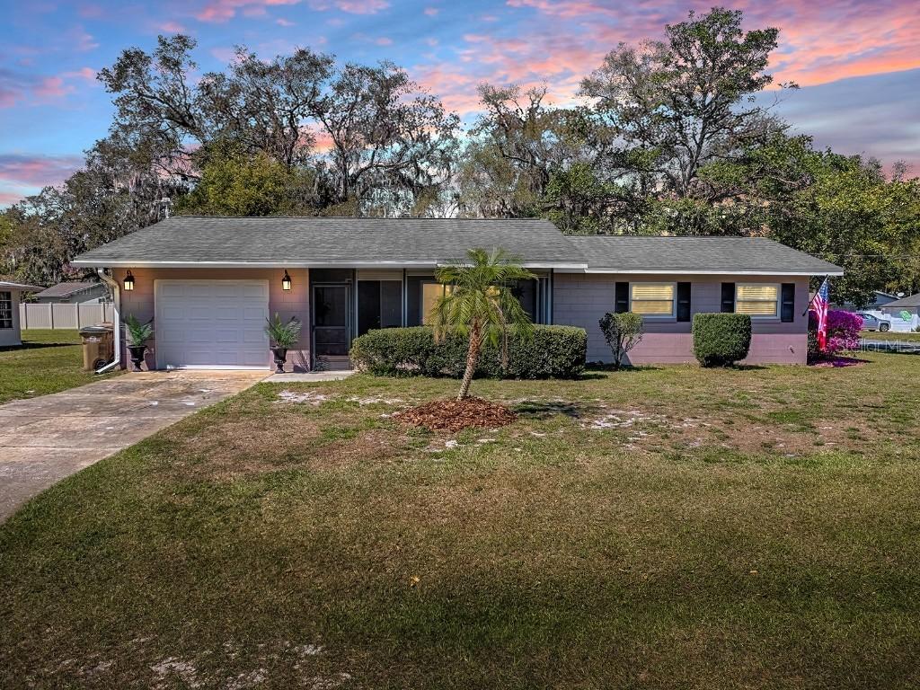 481 Belle Ayre Dr., Mount Dora, FL 32757