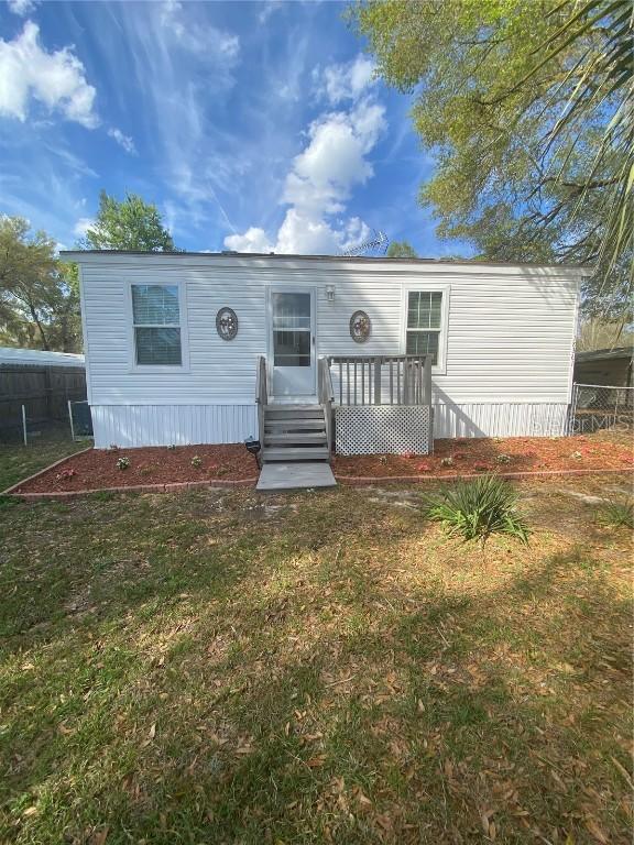 18361 SE 52nd Pl., Ocklawaha, FL 32179