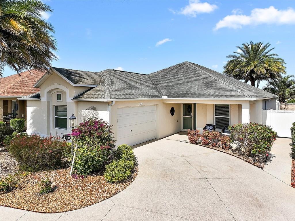 557 Harlow Ln., The Villages, FL 32163