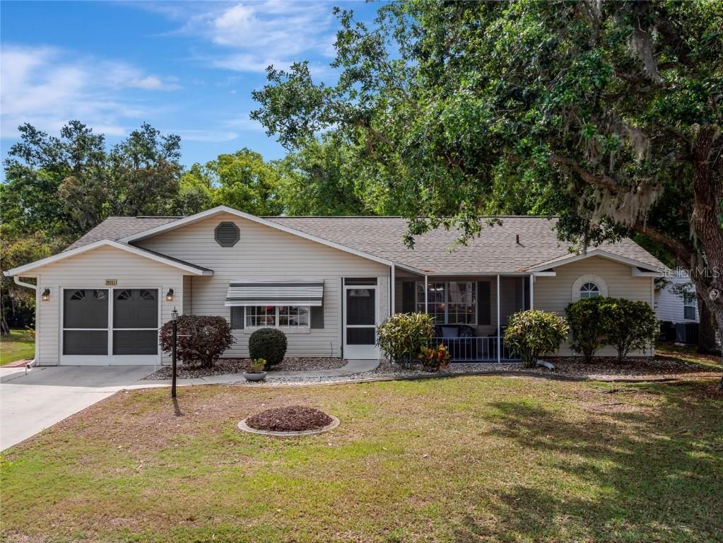 26053 Newcombe Cir., Leesburg, FL 34748