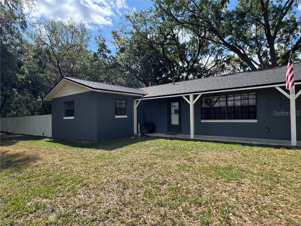 1107 Valley Rd., Fruitland Park, FL 34731