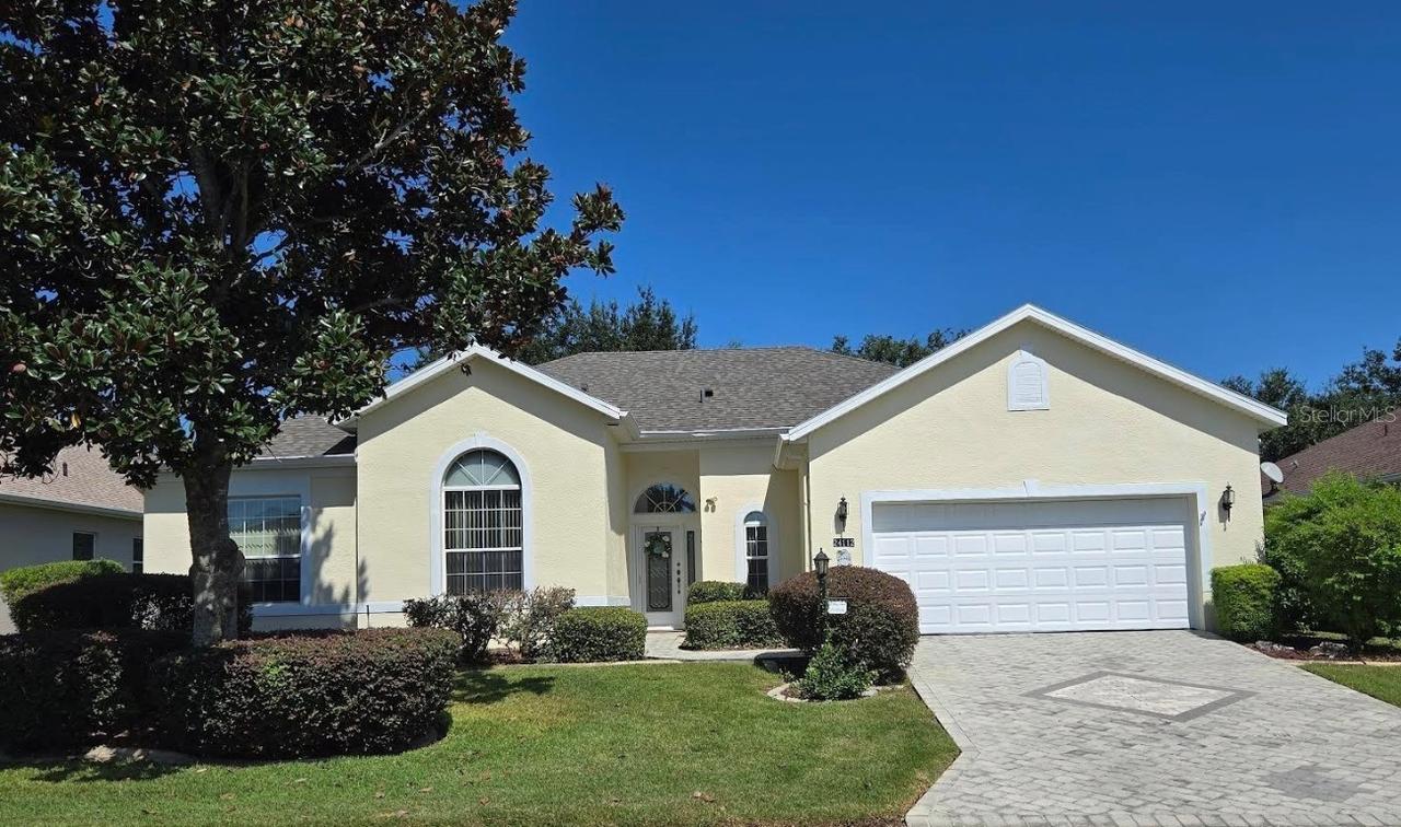 24112 Robinwood St., Leesburg, FL 34748