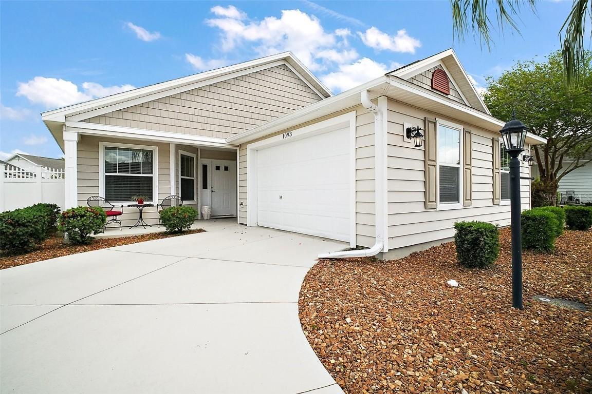1093 Peninsula St., The Villages, FL 32162
